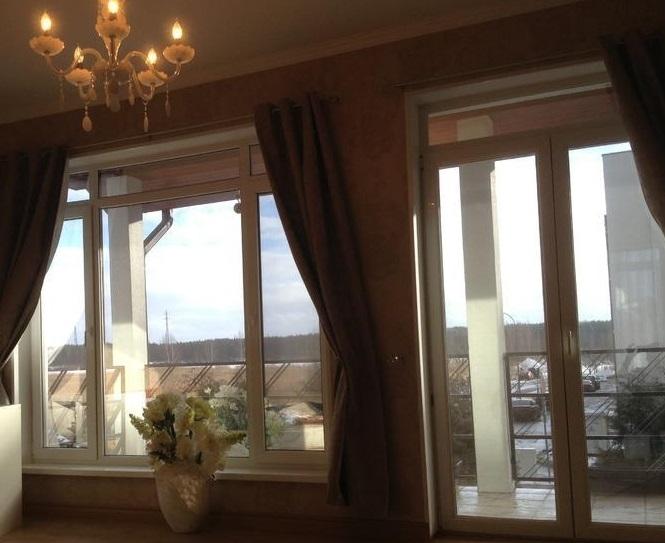 Mājā ir 4 guļamistabas un lieliskā vietā Dzinataros