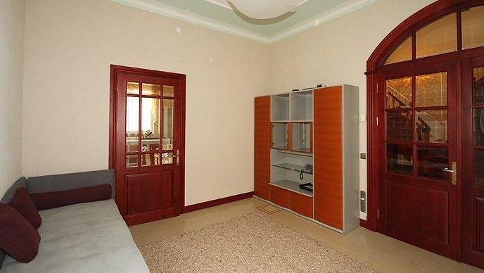 For sale is offered ​​a beautiful newly renovated home in Melluzi..