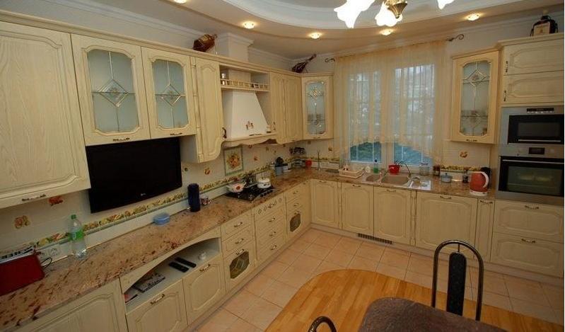 Komforta, mājīguma un Jūrmalas cienītājiem tiek pārdota elitāra priežu ieskauta savrupmāja Komforta, mājīguma un Jūrmalas cienītājiem tiek pārdota elitāra priežu ieskauta savrupmāja