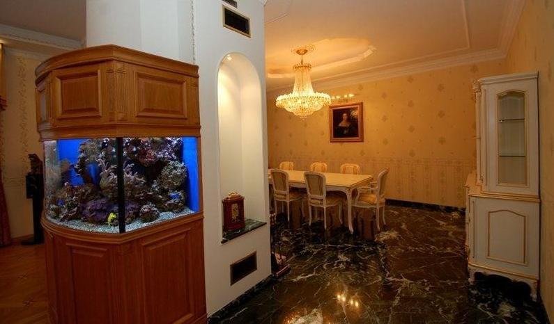 Komforta, mājīguma un Jūrmalas cienītājiem tiek pārdota elitāra priežu ieskauta savrupmāja Komforta, mājīguma un Jūrmalas cienītājiem tiek pārdota elitāra priežu ieskauta savrupmāja