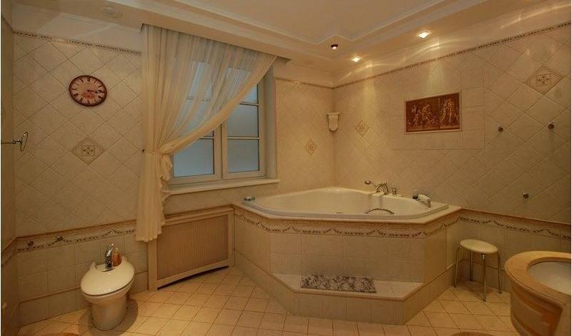 Komforta, mājīguma un Jūrmalas cienītājiem tiek pārdota elitāra priežu ieskauta savrupmāja Komforta, mājīguma un Jūrmalas cienītājiem tiek pārdota elitāra priežu ieskauta savrupmāja