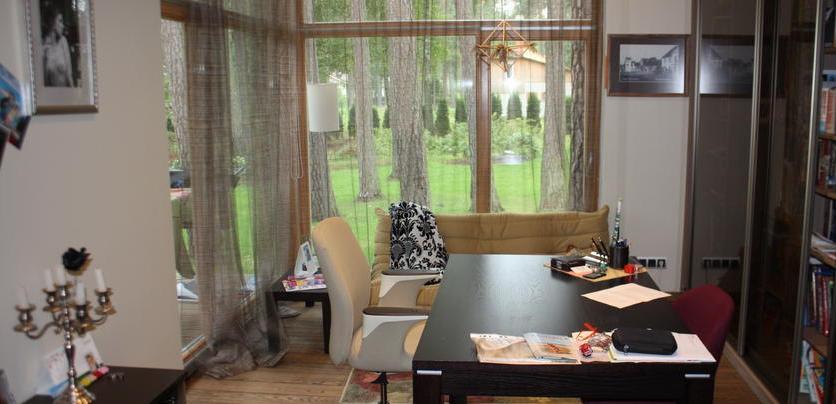 Elegant and fashionable house in Melluzi, in a quiet location.