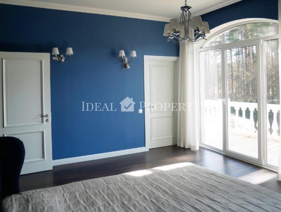 Elegant villa for sale in Jurmala