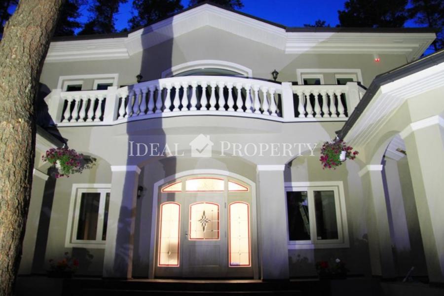 Elegant villa for sale in Jurmala
