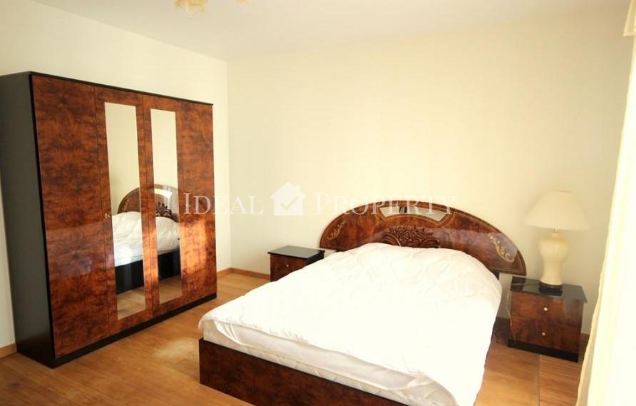 Spacious apartment in a prestigious building in the Old Town.