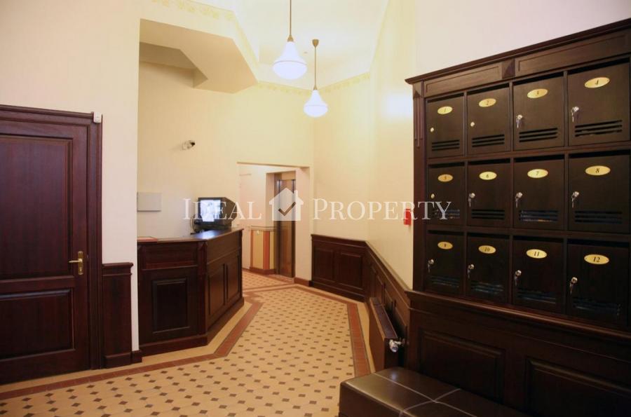 We offer to purchase a spacious apartment