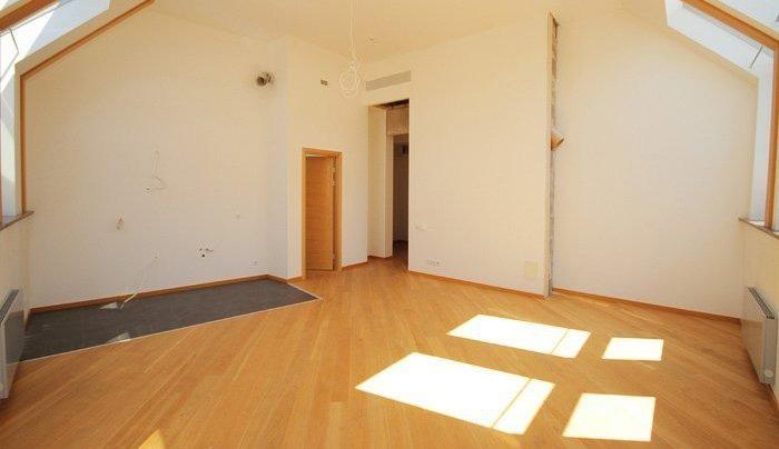 We offer to purchase a spacious apartment