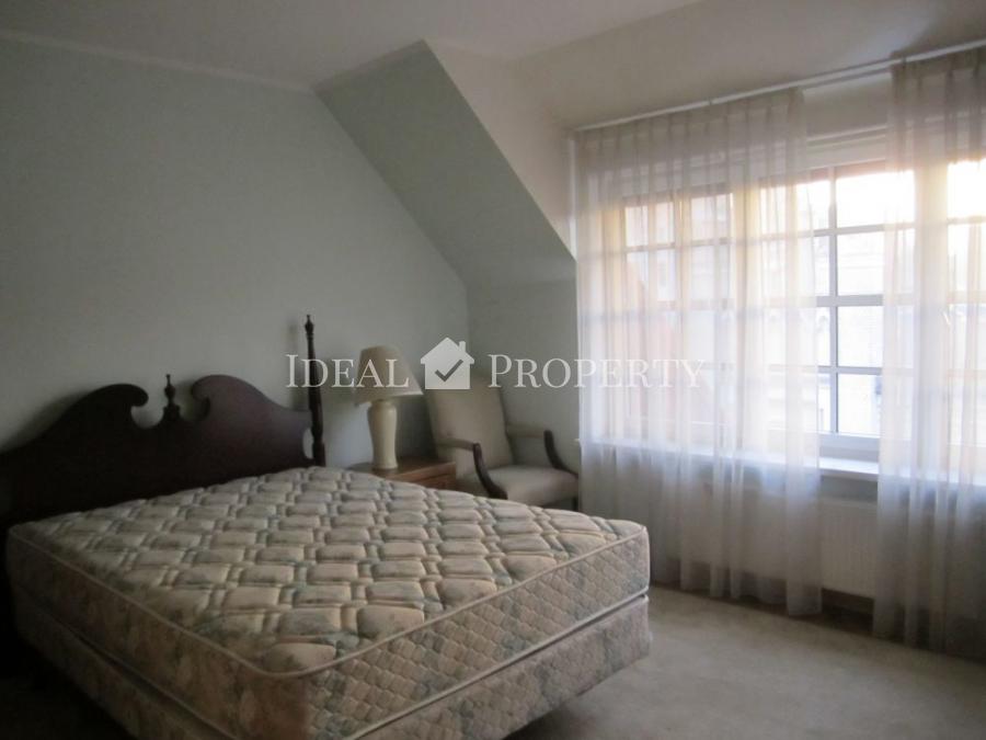 Prestigious and comfortable apartment located in Embassy Area.