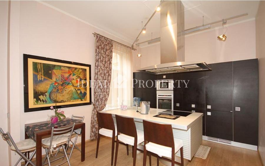 For rent wonderful spacious apartment just in a city center.