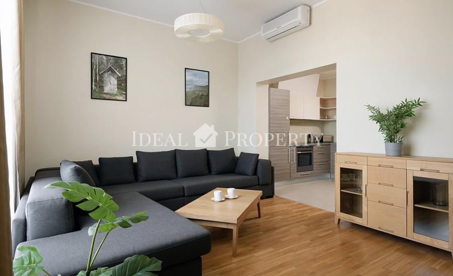 For sale modern, spacious apartment with 3 bedrooms, at Rupniecibas str.