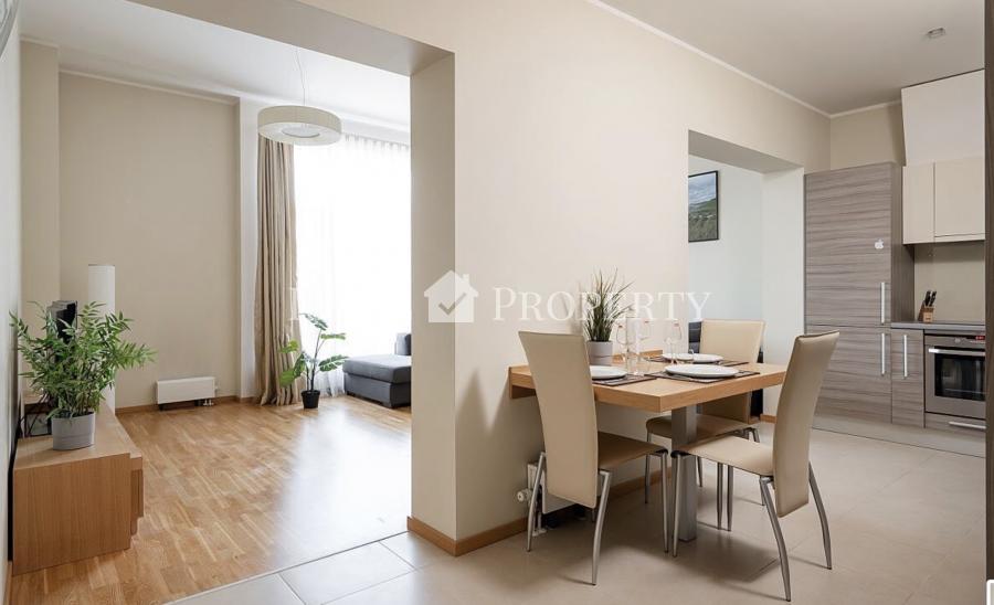 For sale modern, spacious apartment with 3 bedrooms, at Rupniecibas str.