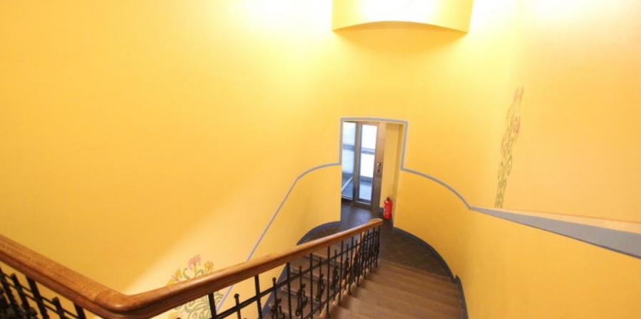 We offer a spacious , modern unfurnished apartment located on 5th floor. 