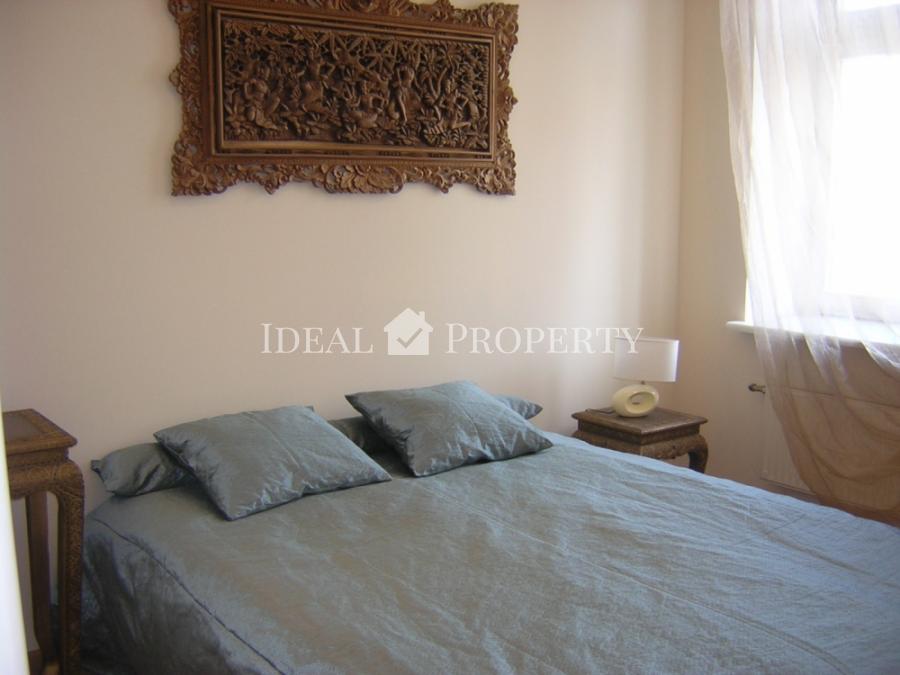 Apartment with balcony in Embassy area for rent