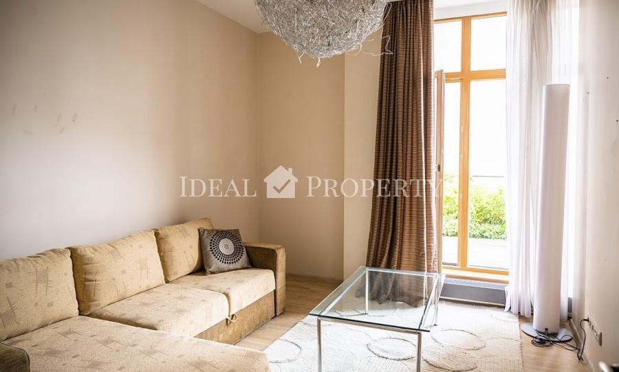 Bright apartment with a spacious terrace ..