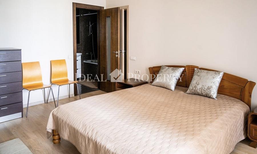 Bright apartment with a spacious terrace ..