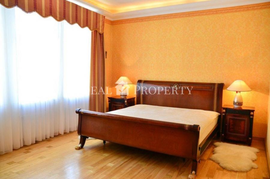 We offer classic apartment in embassy district .