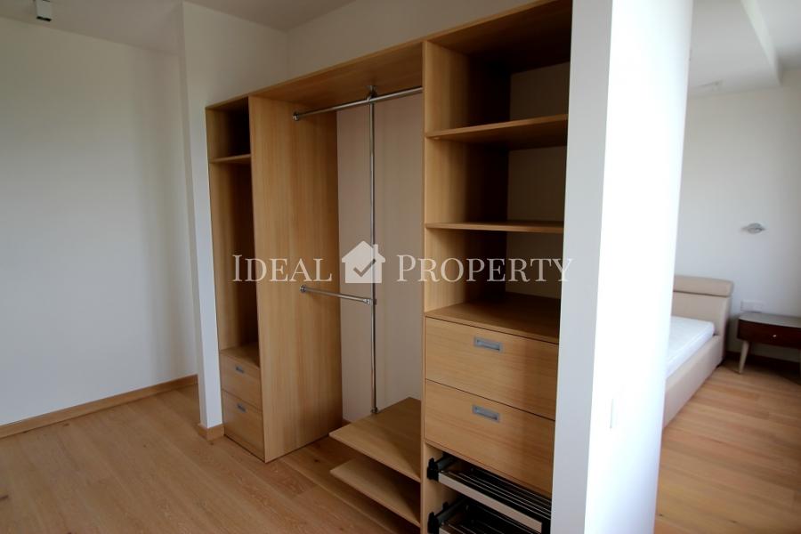 For rent 3 bedroom apartment in project Skanstes Virsotnes..