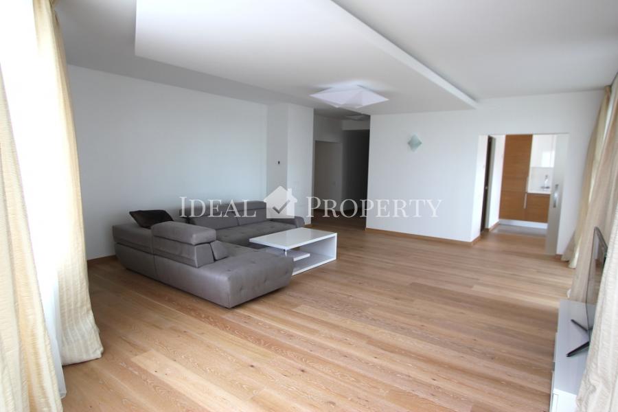 For rent 3 bedroom apartment in project Skanstes Virsotnes..