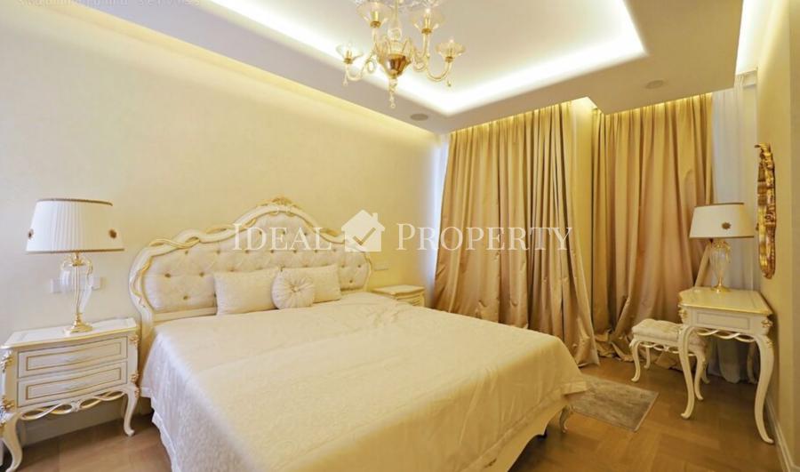 Elegant 3-rooms apartment in Aleksandra project.