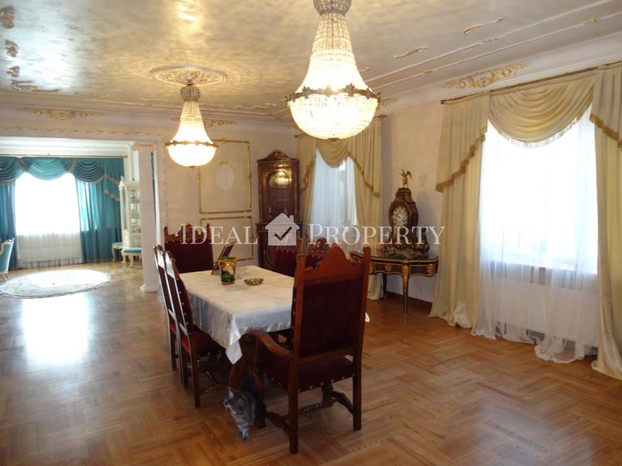 Mēs piedāvājam nopirkt savrupmāju Pardaugavā