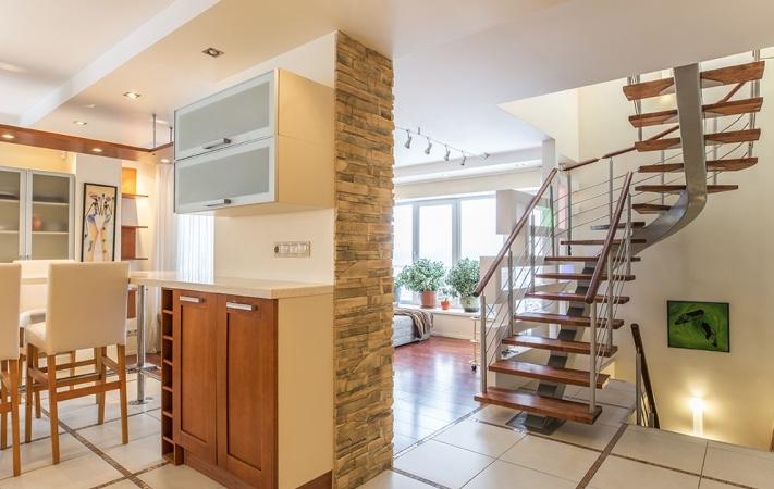 Mēs piedāvājam iznomāt trīsstāvu māju Mēs piedāvājam iznomāt trīsstāvu māju