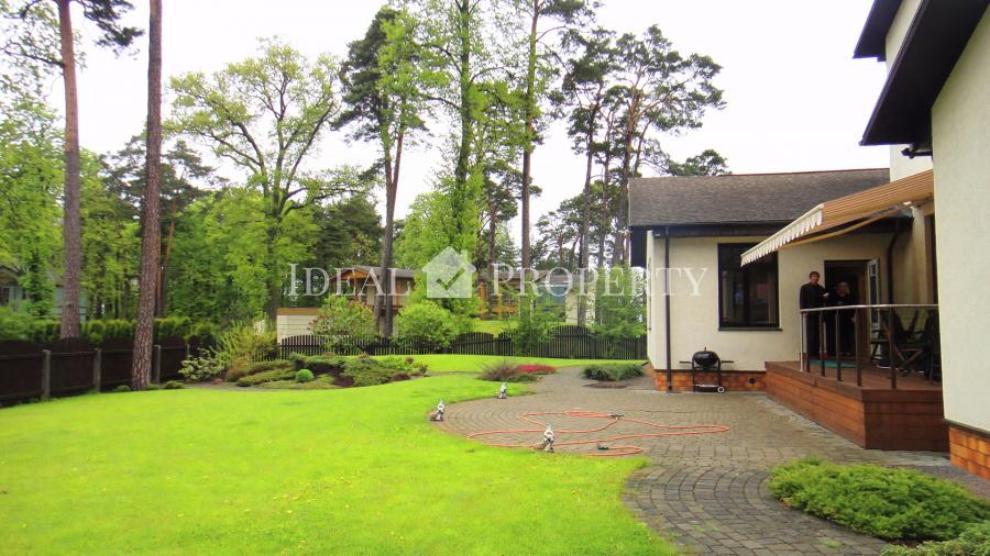 For summer rent specious  house on the shores of Jurmala ..