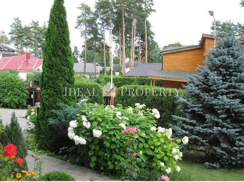 Piedāvājam iegādātiesu privātmāju Bukultos