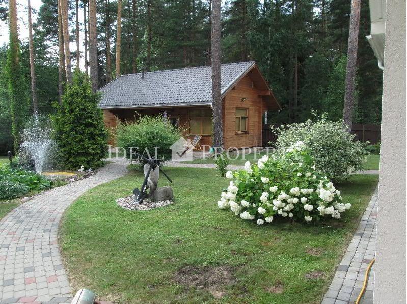 Piedāvājam iegādātiesu privātmāju Bukultos