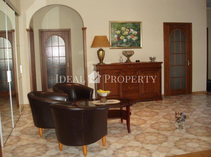 Piedāvājam iegādātiesu privātmāju Bukultos