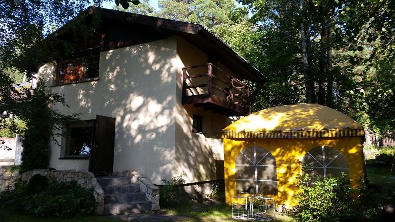 Pārdod māju Baltezera krastā. Pārdod māju Baltezera krastā.