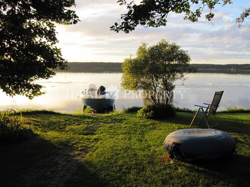 Pārdod māju  Baltezera krastā. 