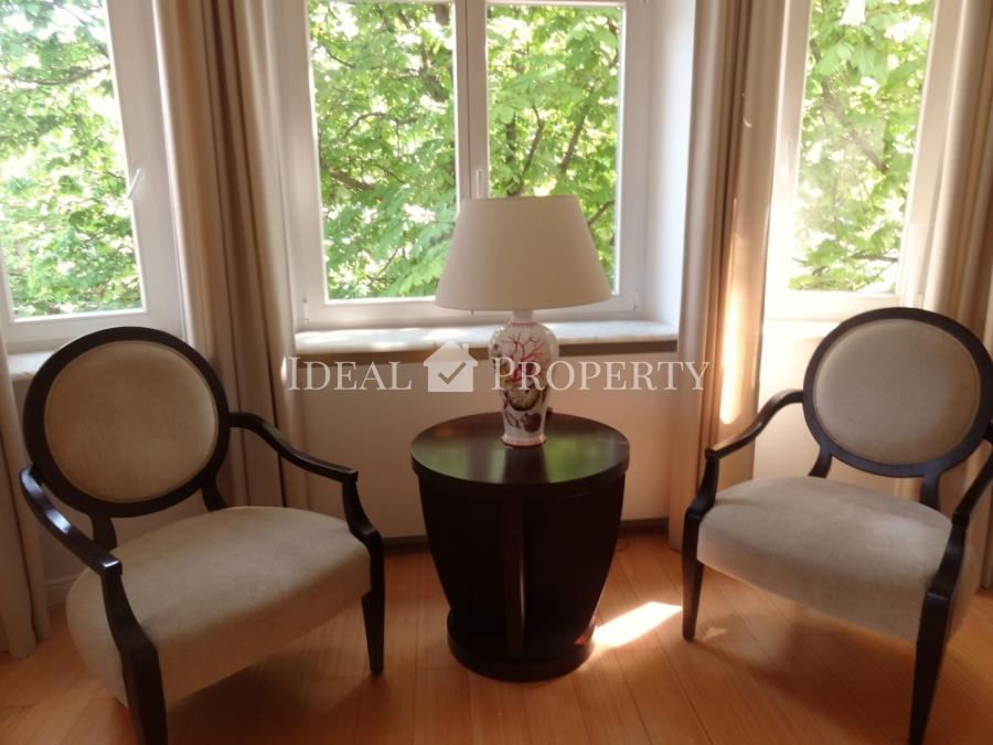 For sale an exclusive apartment in the embassy district at Ausekla street