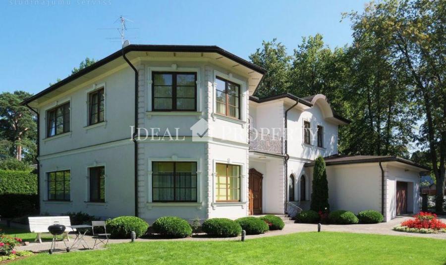 Komforta, mājīguma un Jūrmalas cienītājiem tiek pārdota elitāra priežu ieskauta savrupmāja Komforta, mājīguma un Jūrmalas cienītājiem tiek pārdota elitāra priežu ieskauta savrupmāja