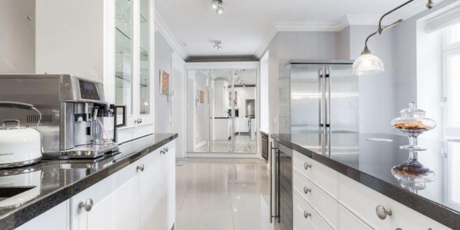 Brīnišķīgs saulains, kluss dzīvoklis Terbatas iela.