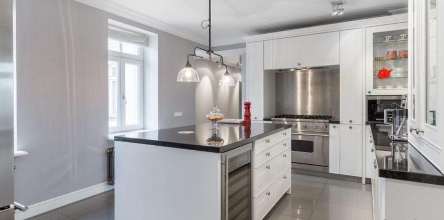 Brīnišķīgs saulains, kluss dzīvoklis Terbatas iela.