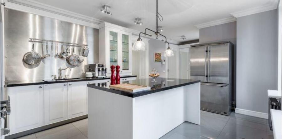 Brīnišķīgs saulains, kluss dzīvoklis Terbatas iela.