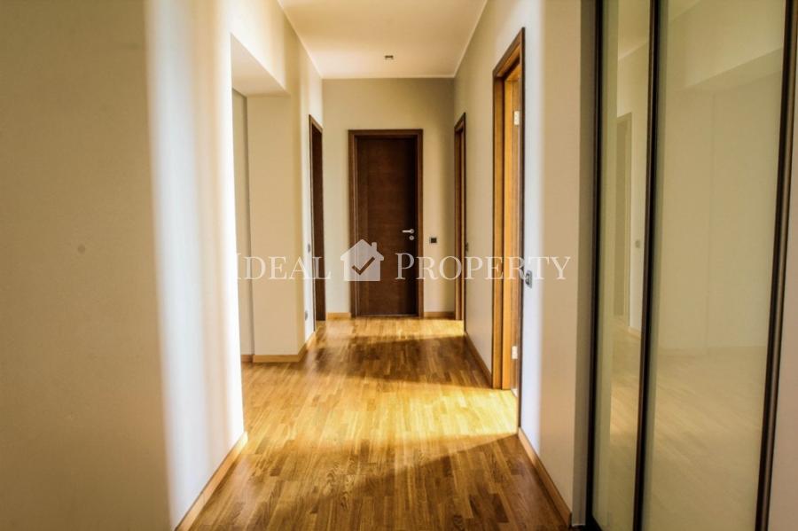 Bright apartment with 3 bedroom for sale in new project Park Side