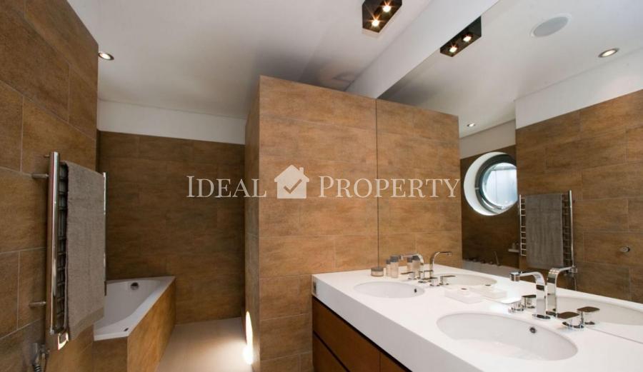 Modern penthouse for sale  in the historic centre of Riga.