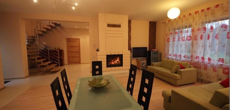 Piedāvājam iegādāties māju Vajvaros