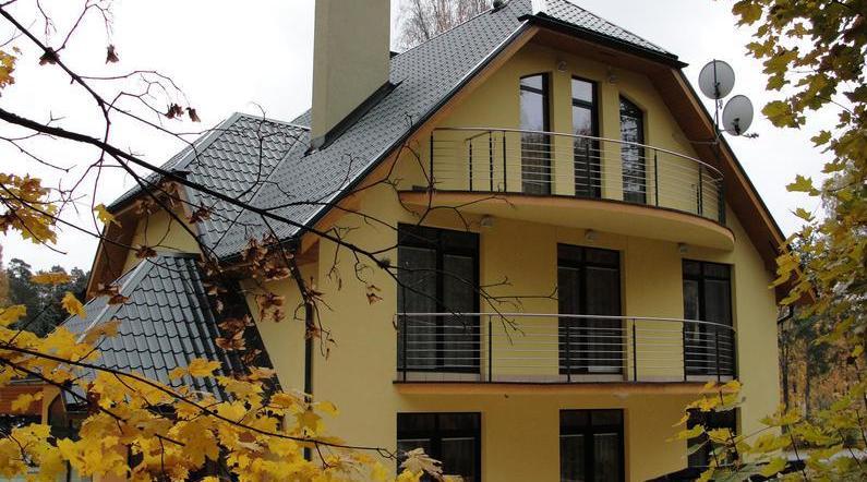 Pārdod labiekārtotu māju ar mūsdienīgu plānojumu Saulkrastos Pārdod labiekārtotu māju ar mūsdienīgu plānojumu Saulkrastos