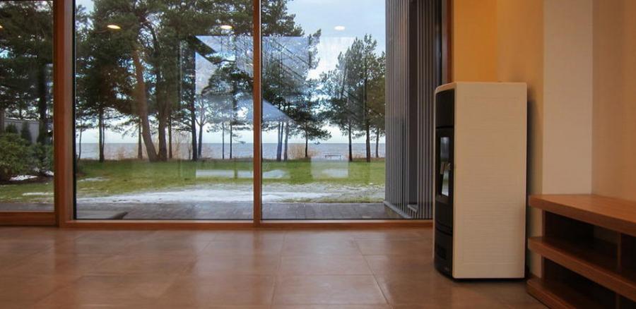 Māja ar skatu un piekļuvi jūrai. Māja ar skatu un piekļuvi jūrai.