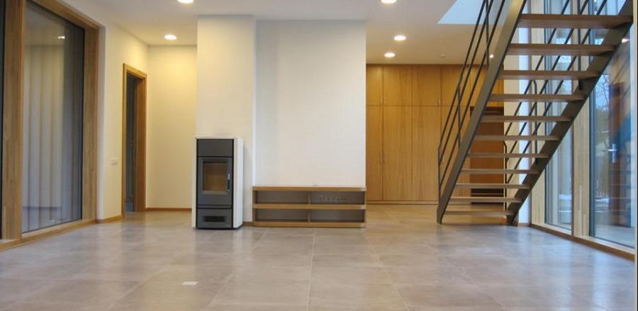 Māja ar skatu un piekļuvi jūrai. Māja ar skatu un piekļuvi jūrai.