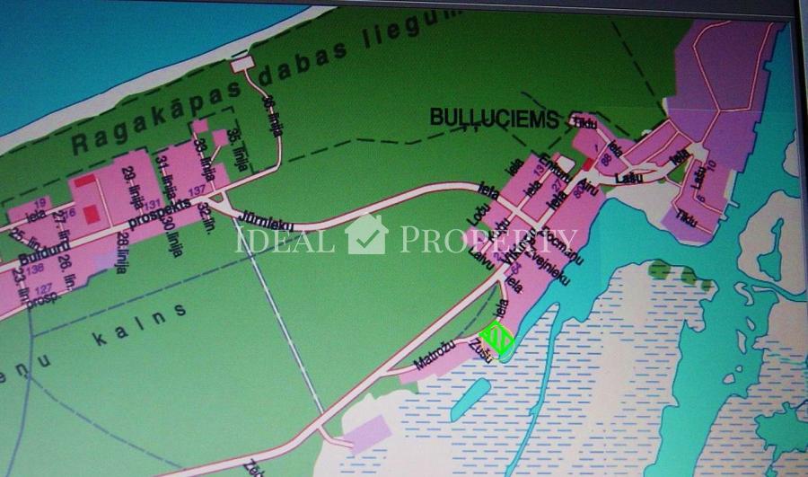 For sale plot of land in Lielupe