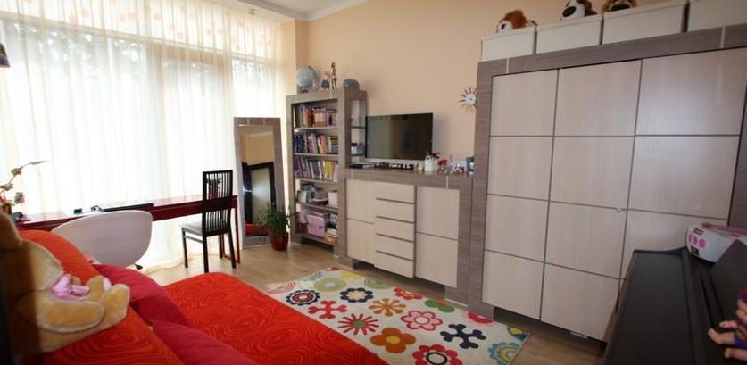 Pārdod dzīvokli Jūrmalā, Dzintaru prospektā, jaunā projektā „Jūrmalas vilnis„