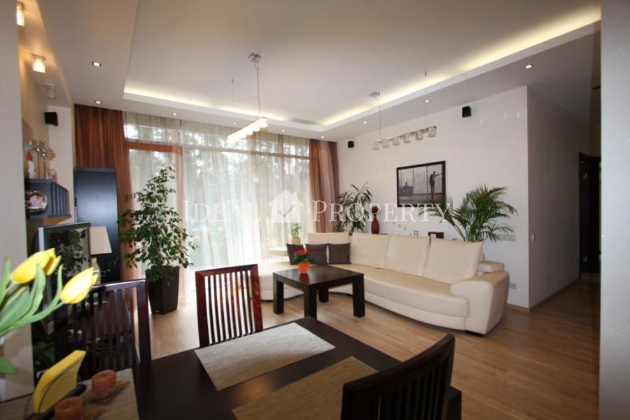 Pārdod dzīvokli Jūrmalā, Dzintaru prospektā, jaunā projektā „Jūrmalas vilnis„