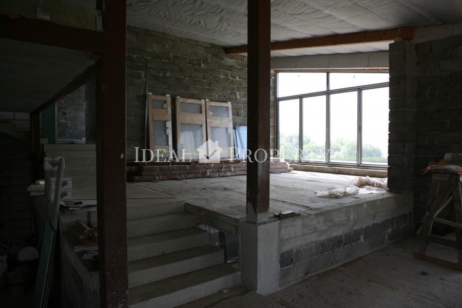 Mansion on the shore of the Daugava River