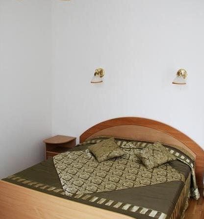 We offer a 2 bedroom apartment for rent in Jurmala