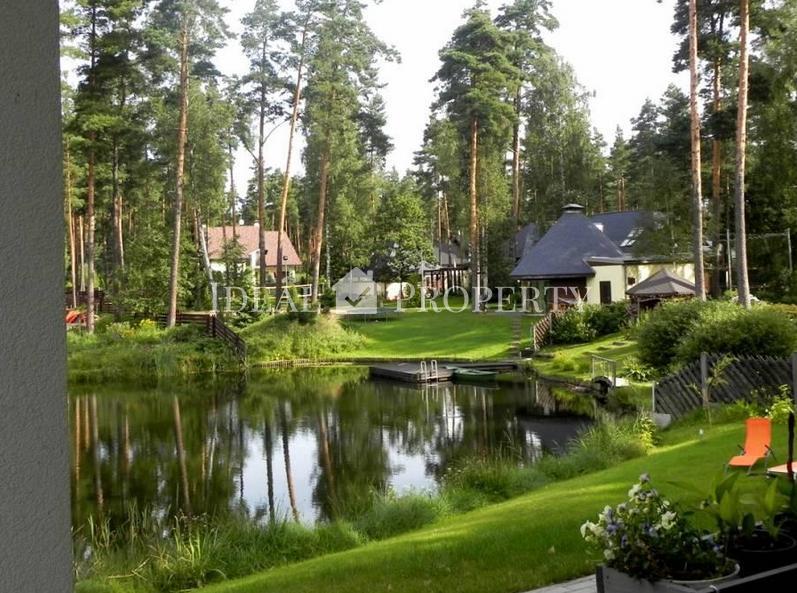 Предлагаем приобрести замечательный частный дом.