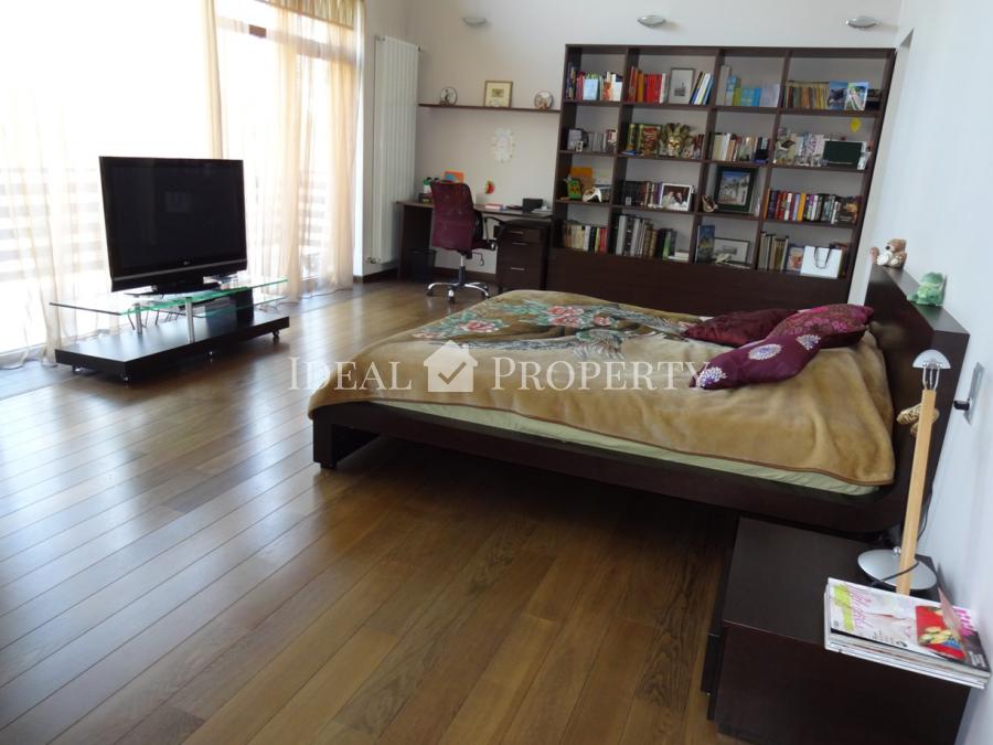 We offer for sale a high quality and fully furnished house in green area