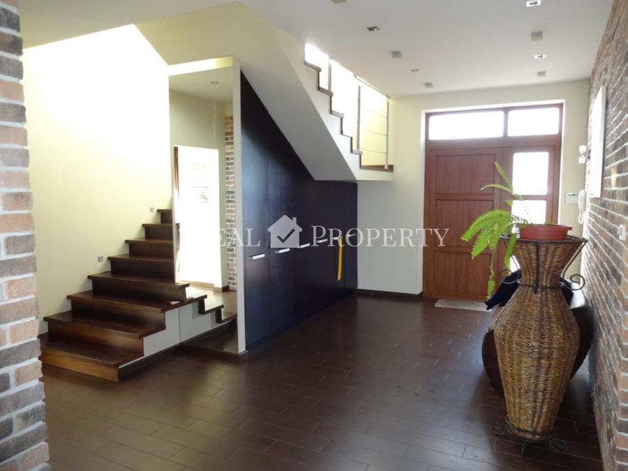 We offer for sale a high quality and fully furnished house in green area